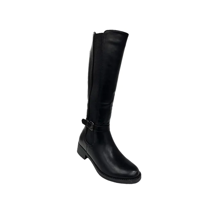 Super shoes Boots Black with Low Heel